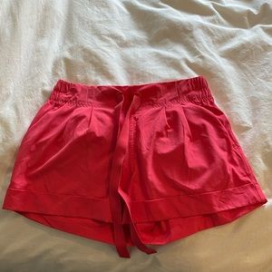 hot pink lululemon short